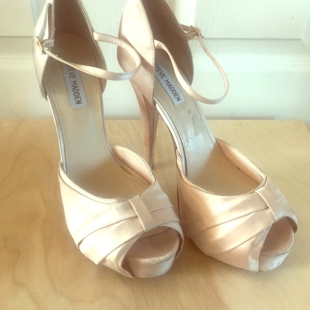 UC Steve Madden Satin Nude Stiletto Mary Janes